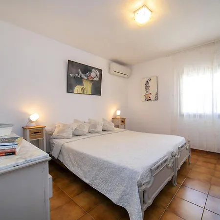 C&m By Interhome فيلة *